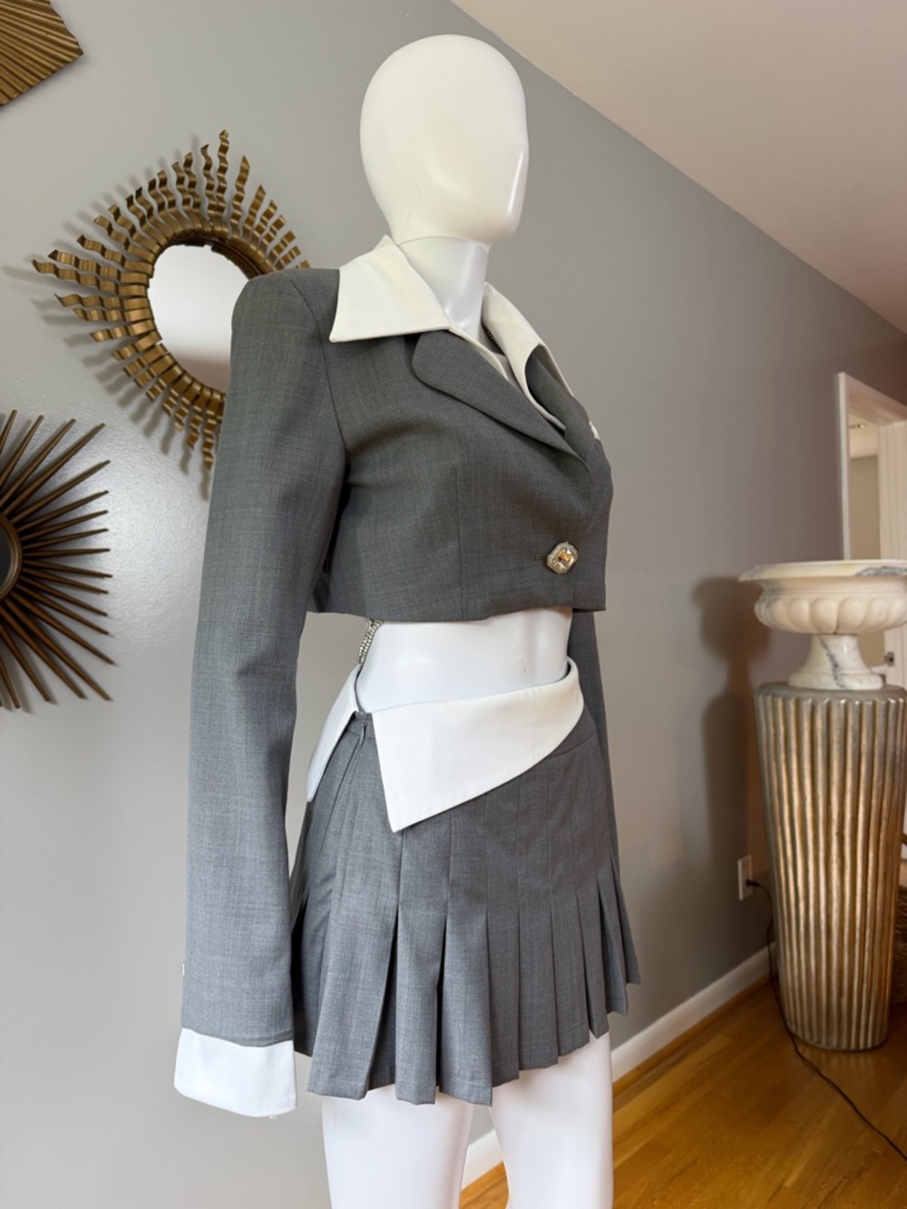Nana Jacqueline - Charlotten & Harper Gray and White Pleated Skort Set - Picture 4 of 16
